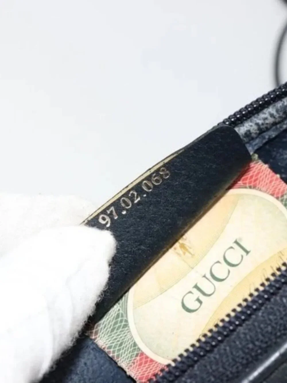 GUCCI GG Supreme Shoulder Bag PVC Navy Gold 97 02 068 Auth 181211